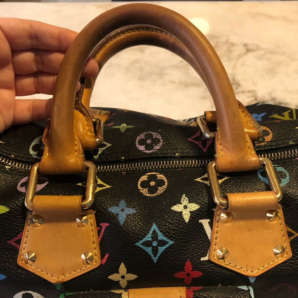 Extra photos of listing for handles. 🖤